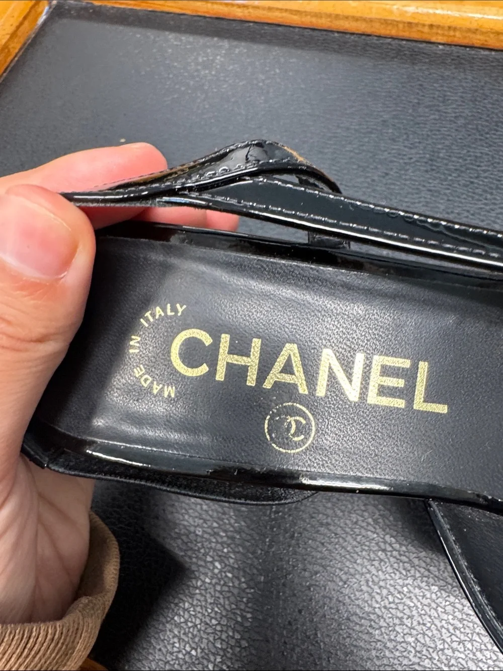 CHANEL sleek slingback
